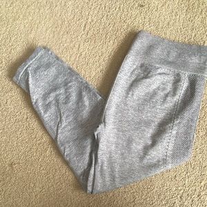 Grey medium fabletic cropped leggings